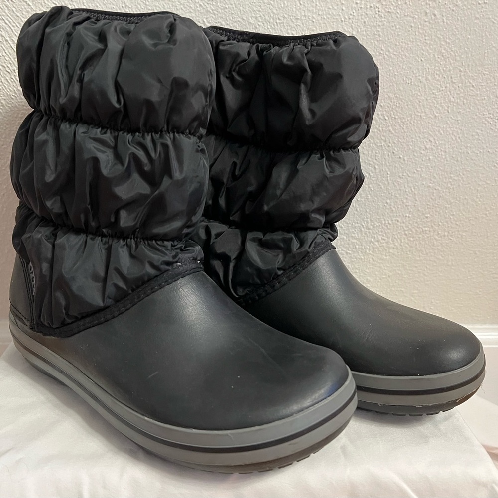 Ruffled Crocs Winter Boots
